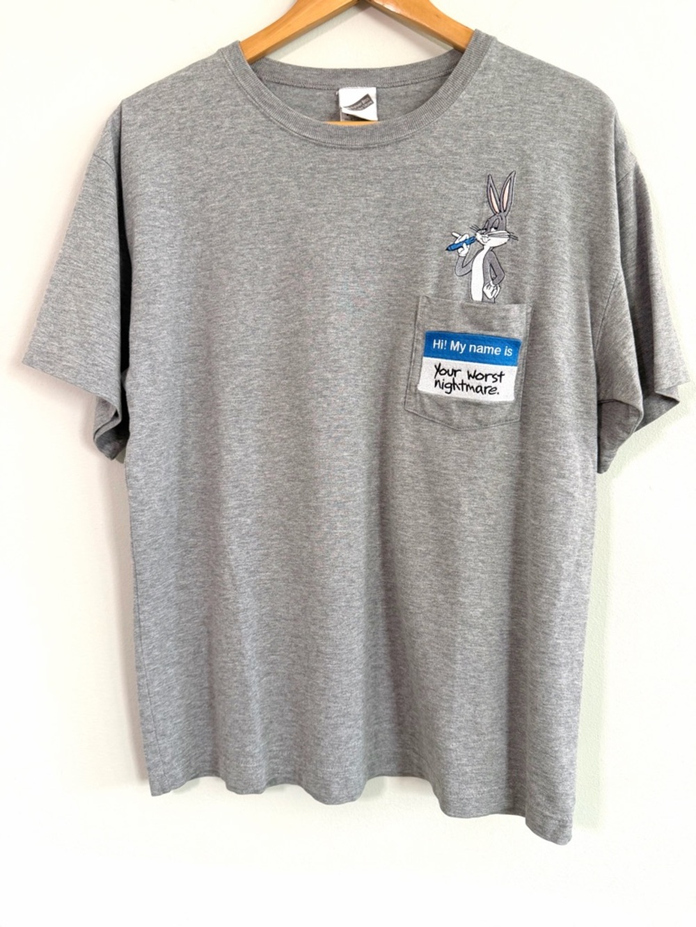 Warner Bros Studio Vintage Gray Embroidered Bugs Bunny Pocket Tee Men’s Small